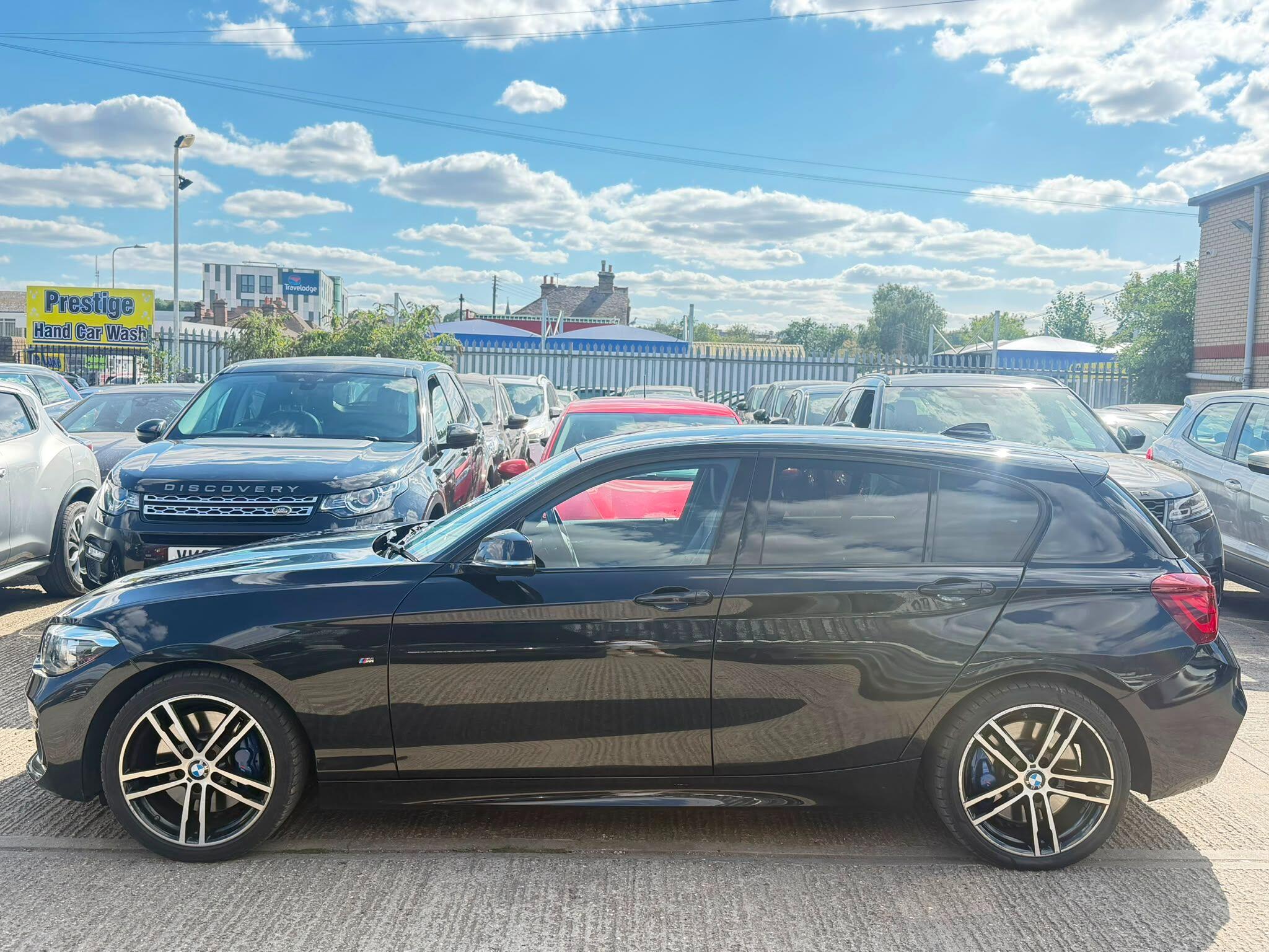 BMW 1 Series view 5