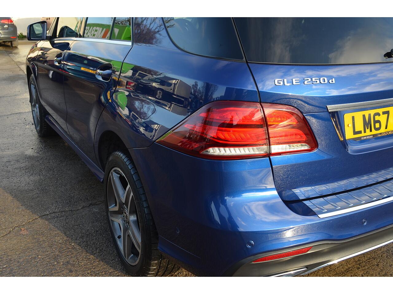 Mercedes-Benz Gle view 52