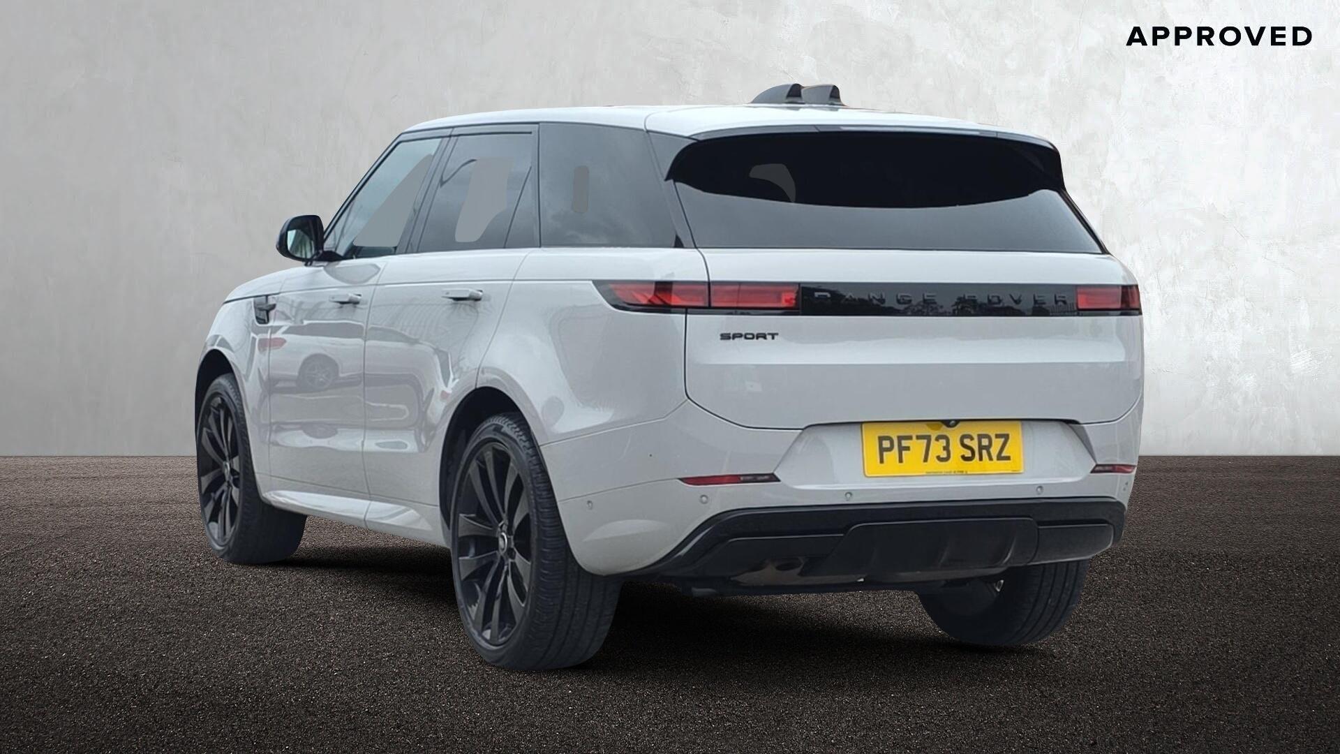 Land Rover Range Rover Sport view 2