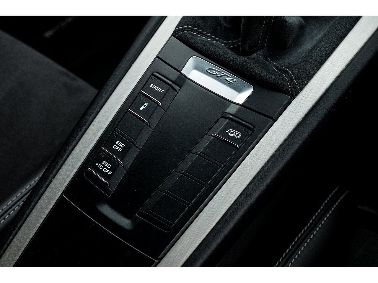 Porsche Cayman view 34