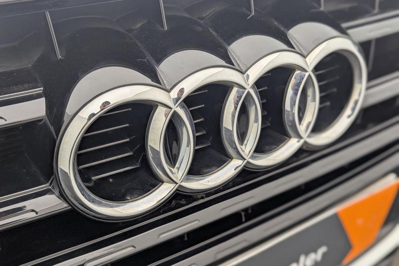 Audi Q3 view 51