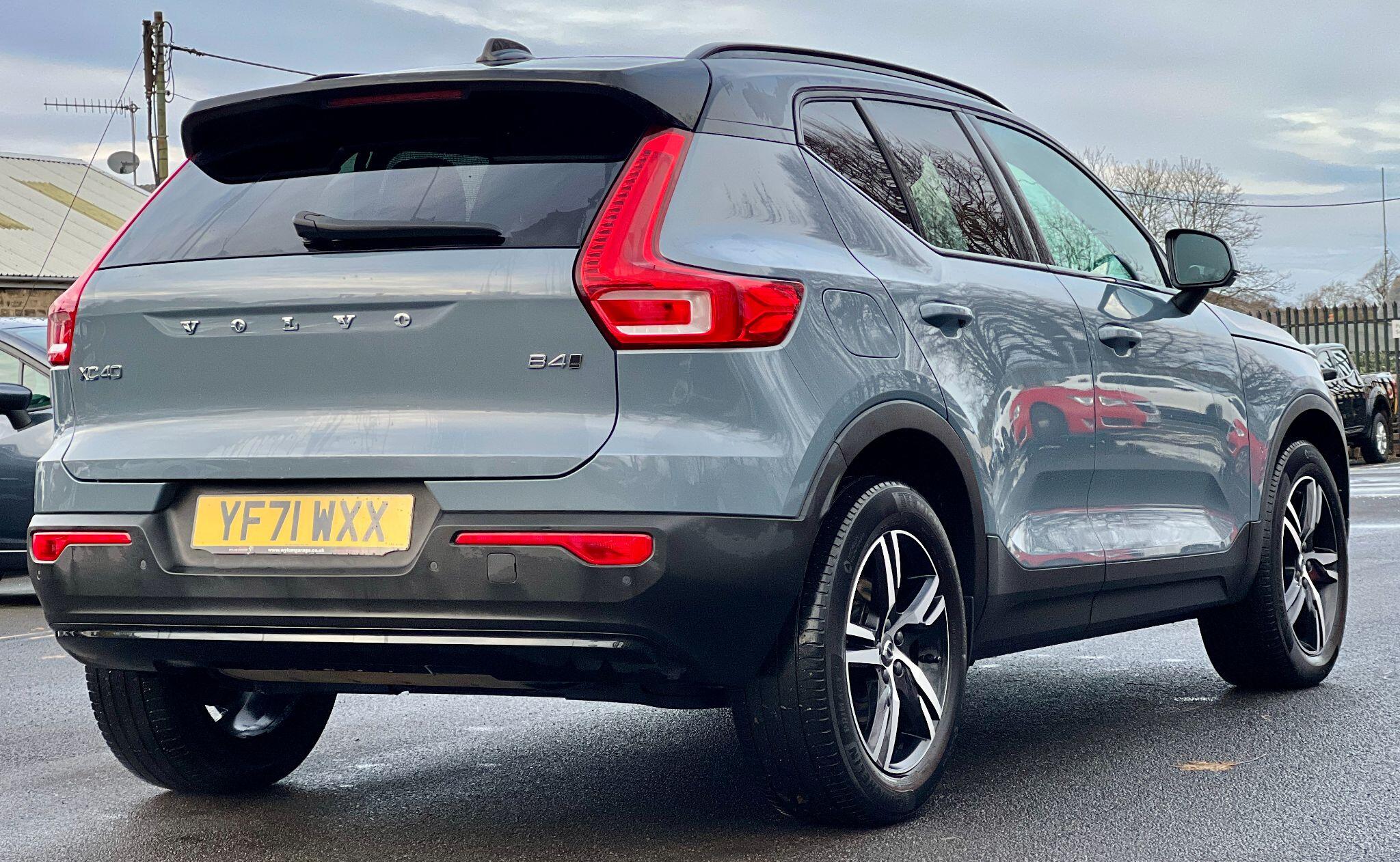 Volvo XC40 view 11