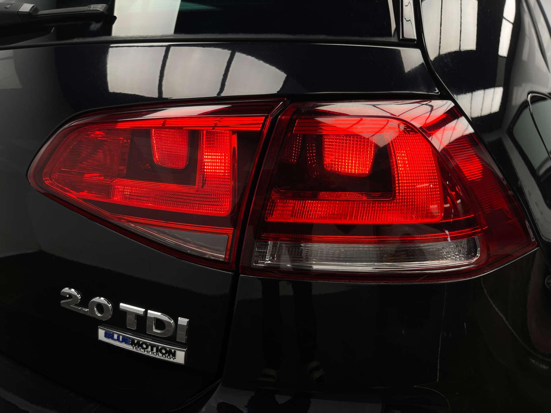 Volkswagen Golf view 22