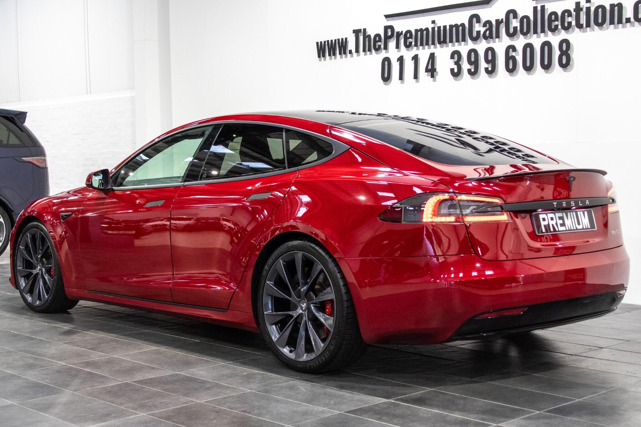 Tesla Model S view 6