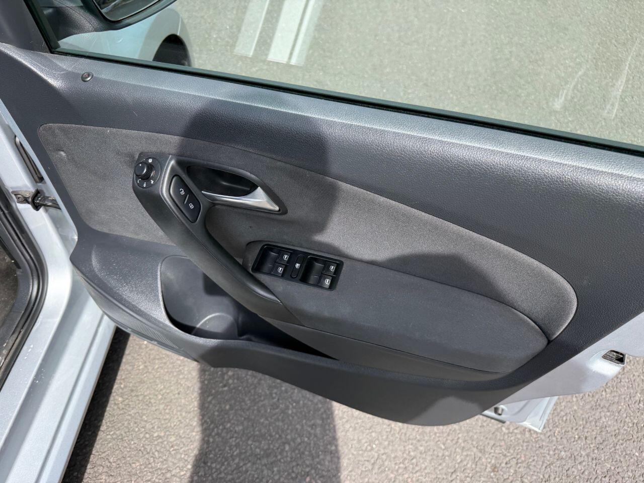 Volkswagen Polo view 45