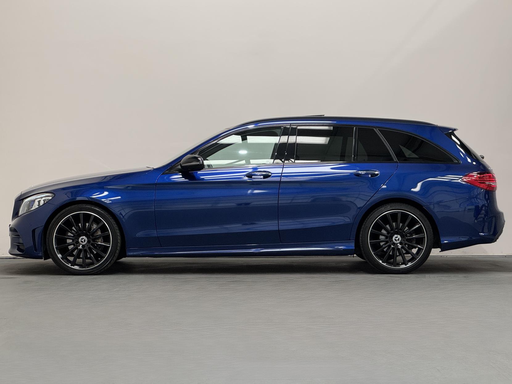 Mercedes-Benz C Class view 9