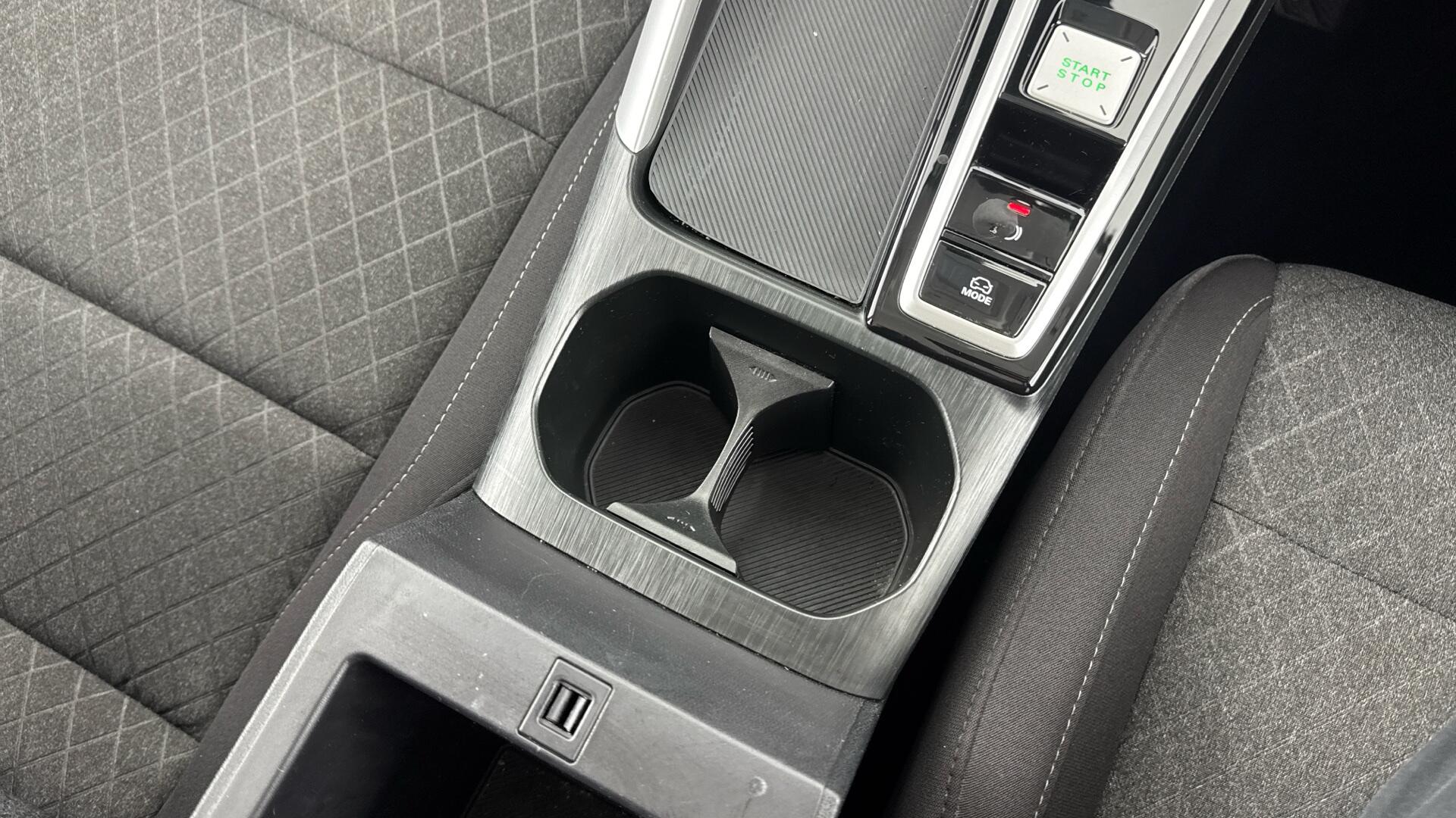 MG ZS view 30