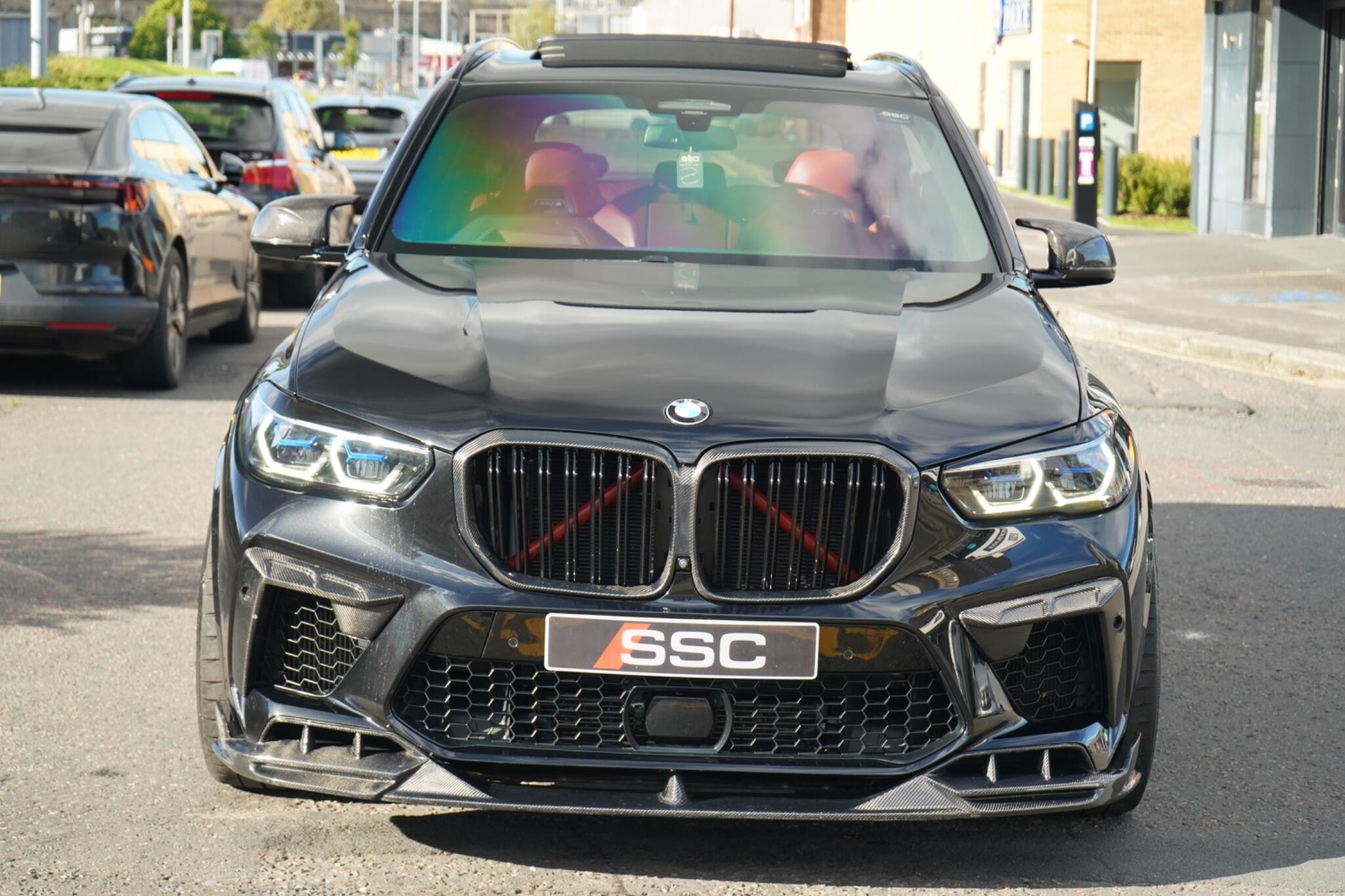 BMW X5 M view 6
