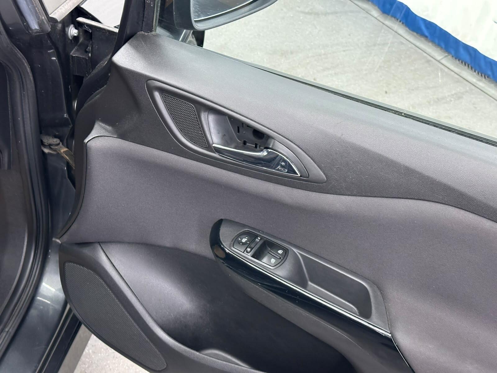 Vauxhall Corsa view 41