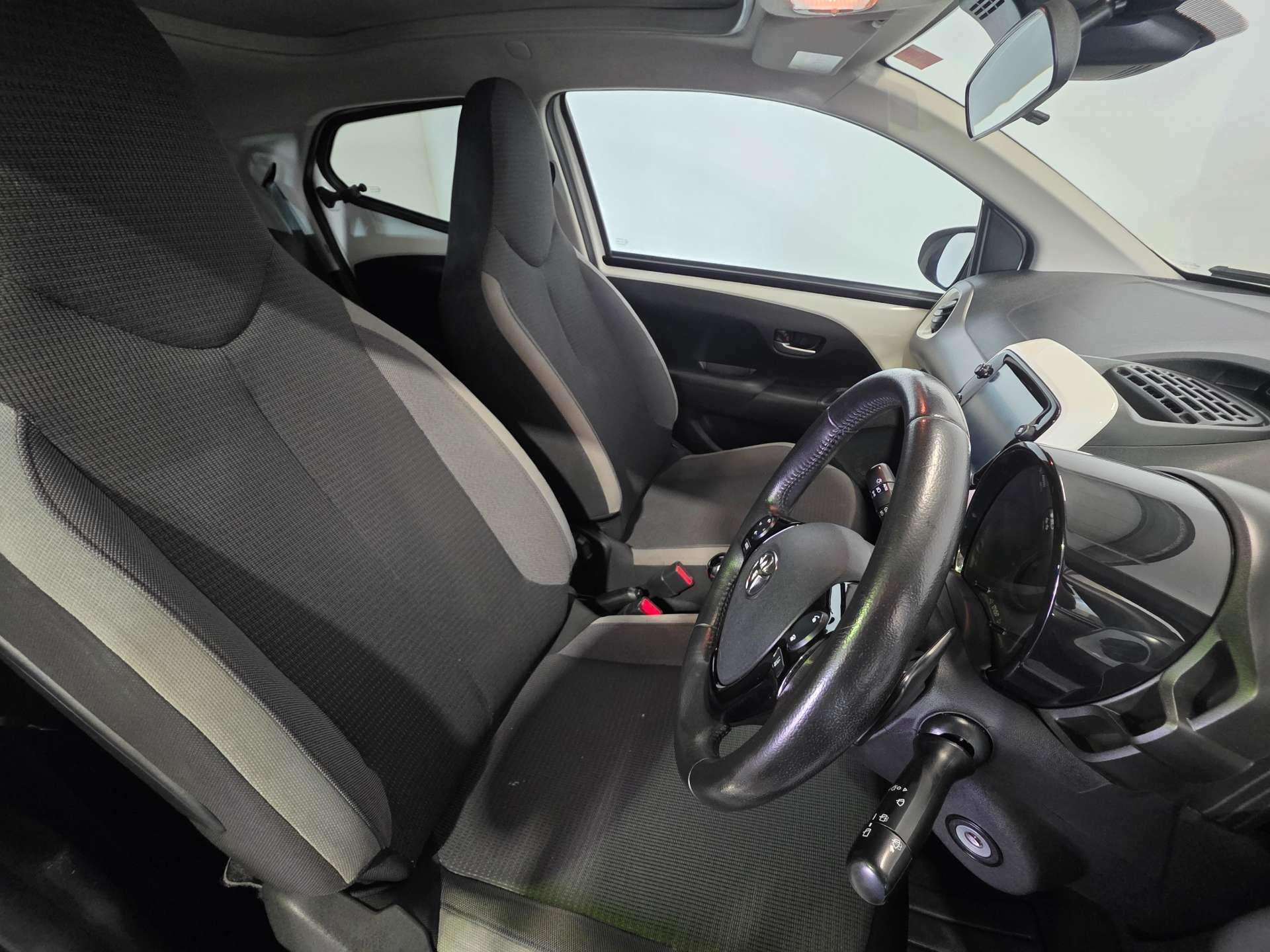 Toyota Aygo view 12