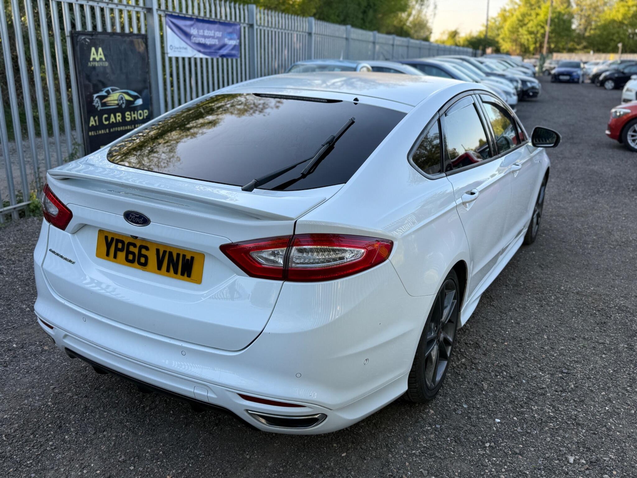 2016 Ford Mondeo image 13