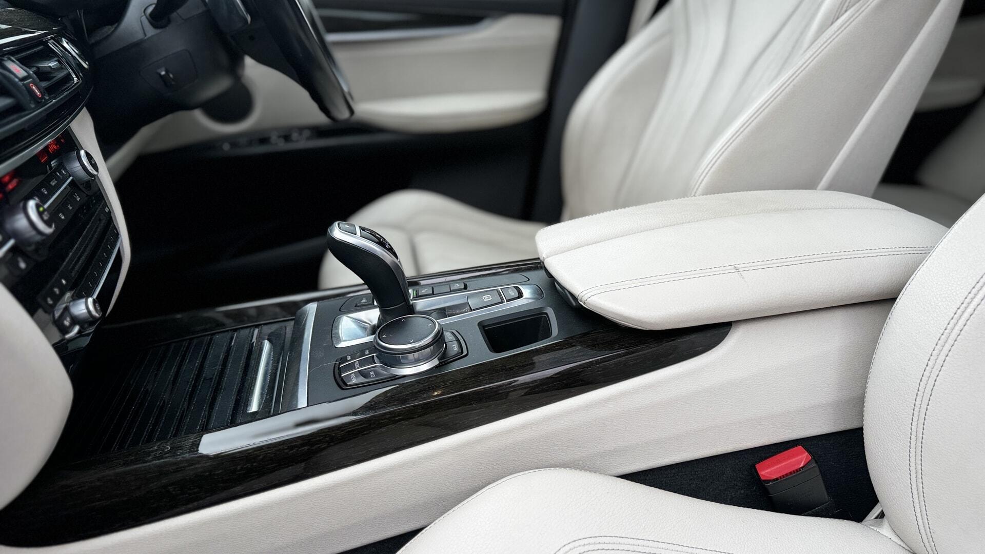 BMW X5 view 23