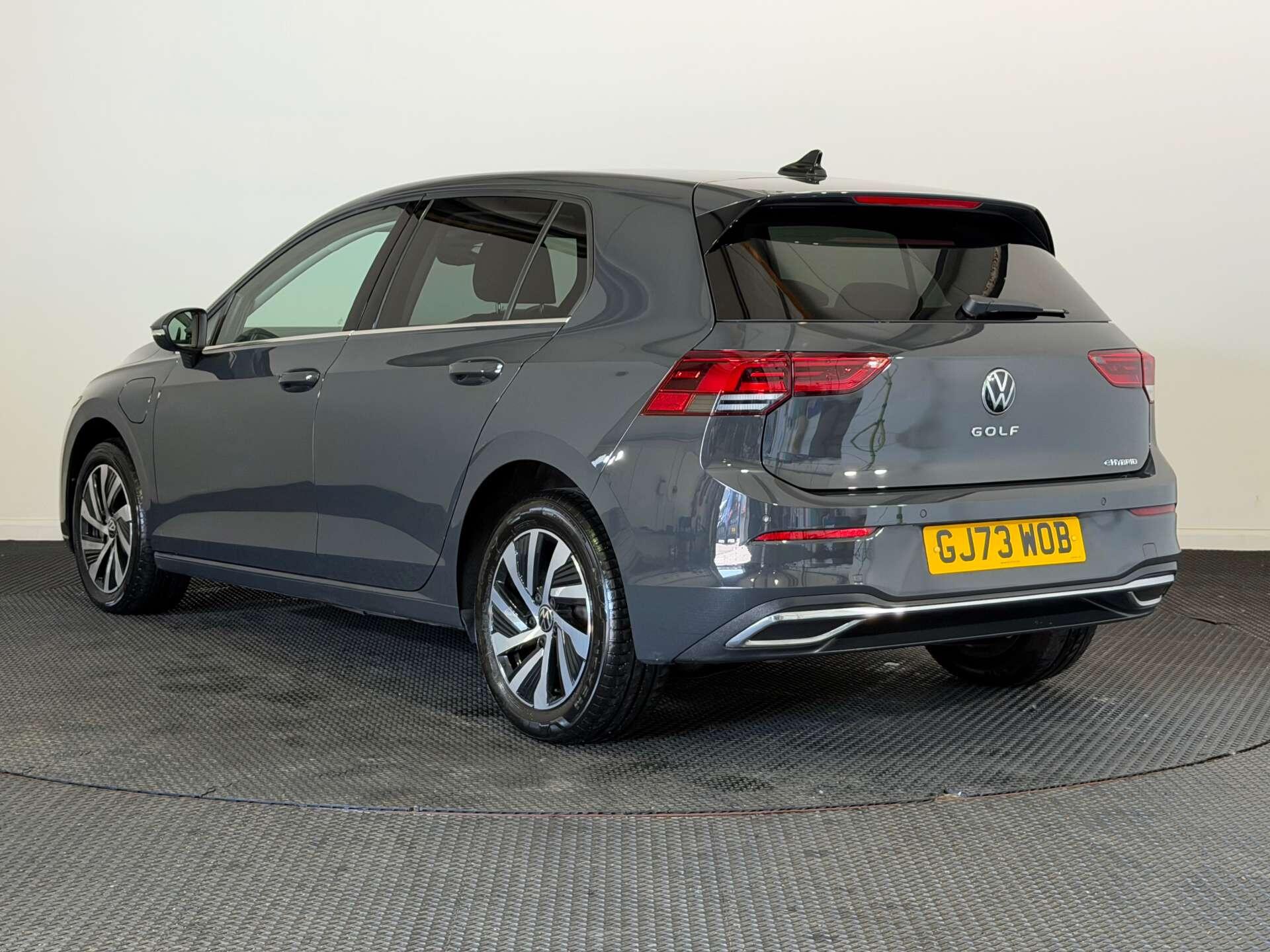 Volkswagen Golf view 5