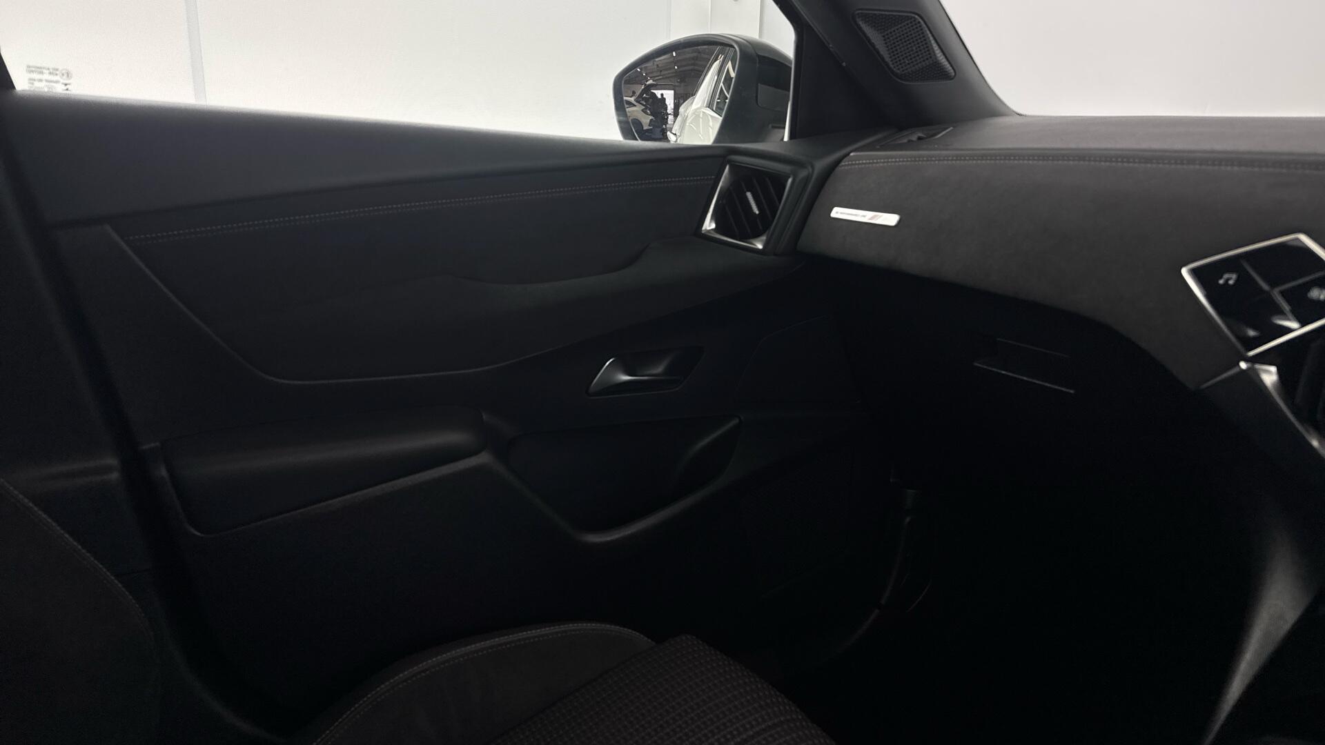 DS Automobiles DS 3 Crossback view 32