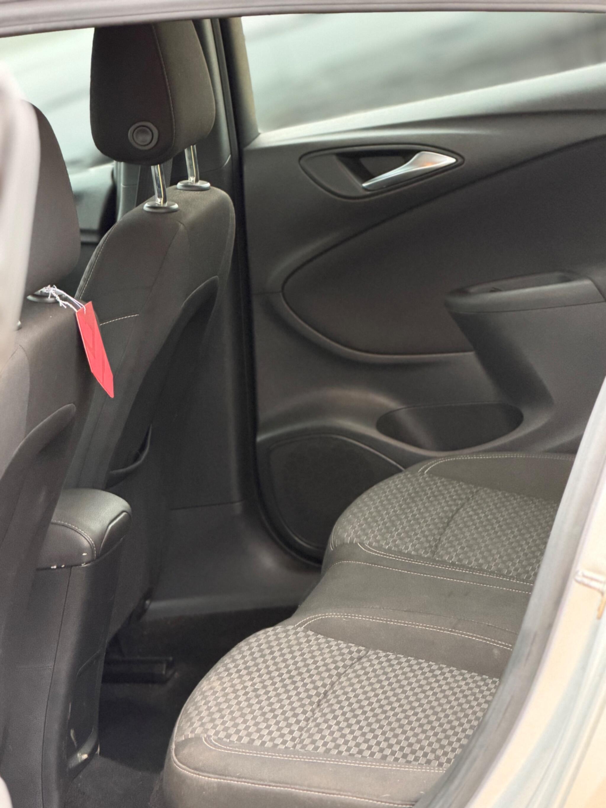 2016 Vauxhall Astra 1.0i Turbo ecoFLEX SRi Nav Euro 6 (s/s) 5dr image 22