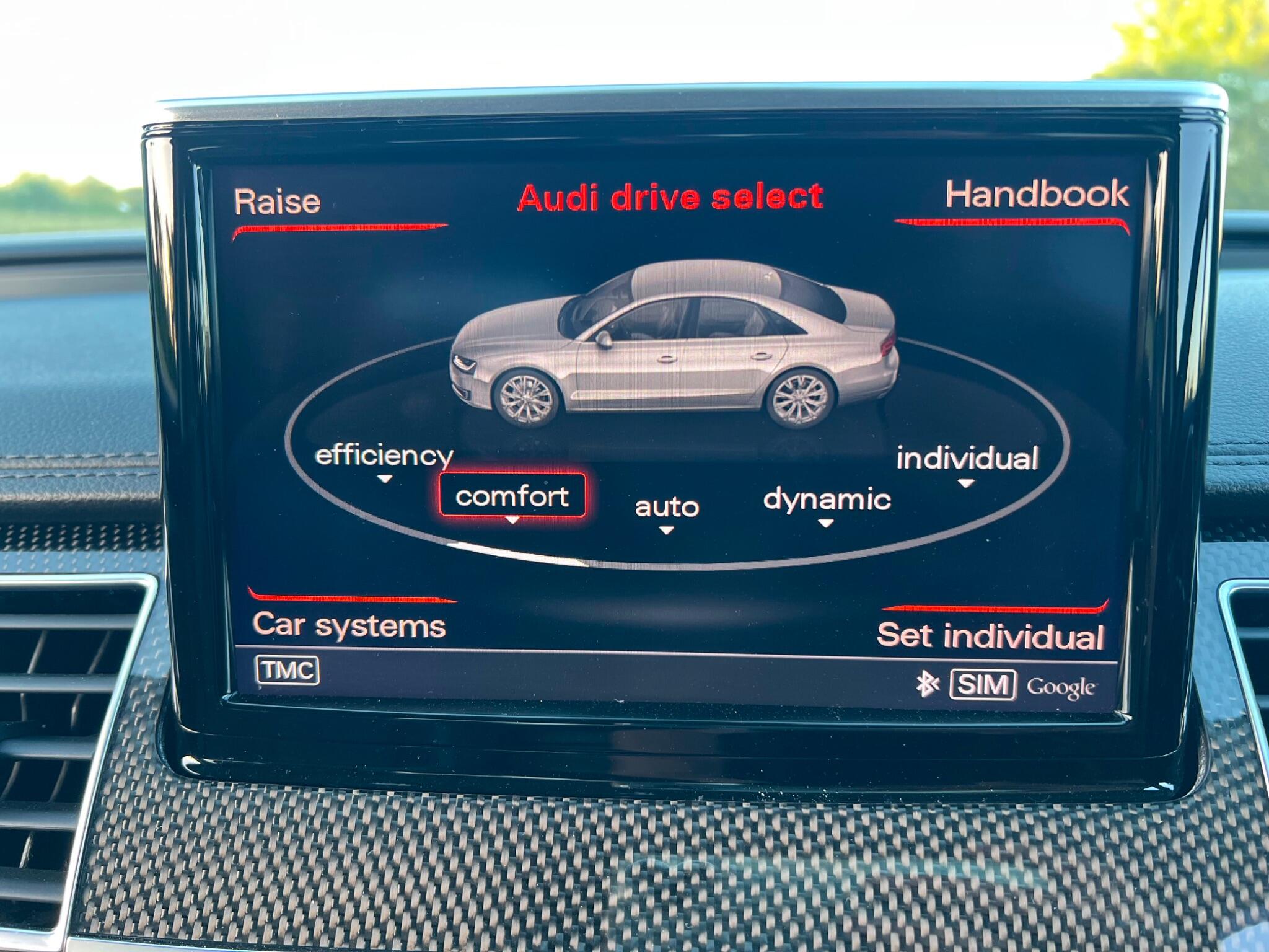Audi A8 view 12