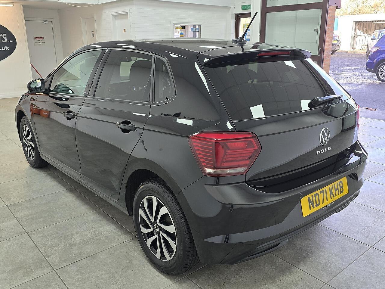 Volkswagen Polo view 5