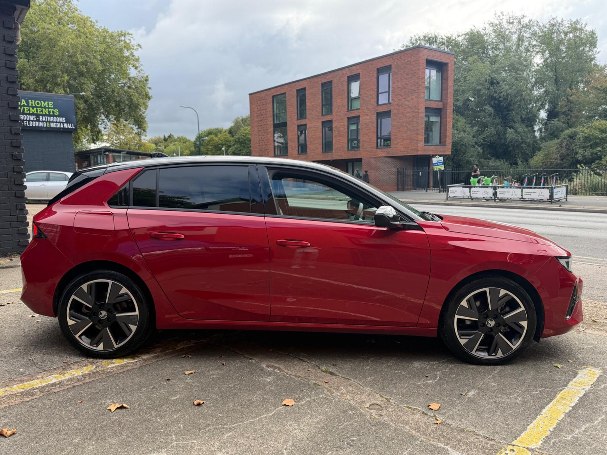 Vauxhall Astra Electric view 7