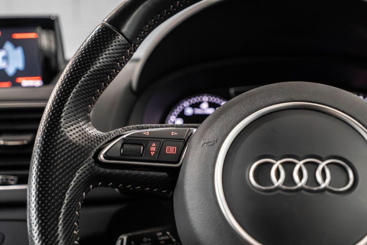 Audi Q3 view 29