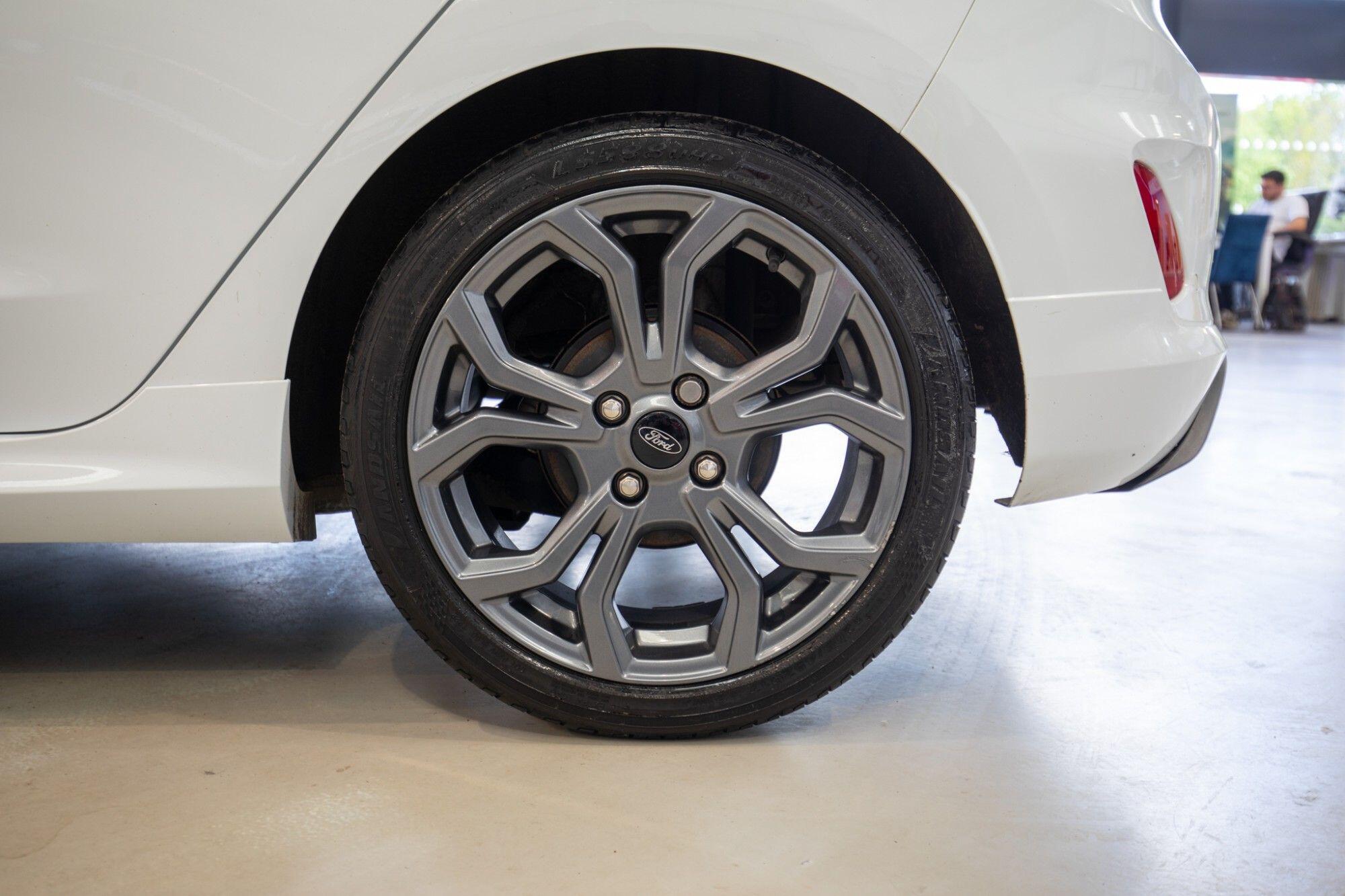 Ford Fiesta view 6