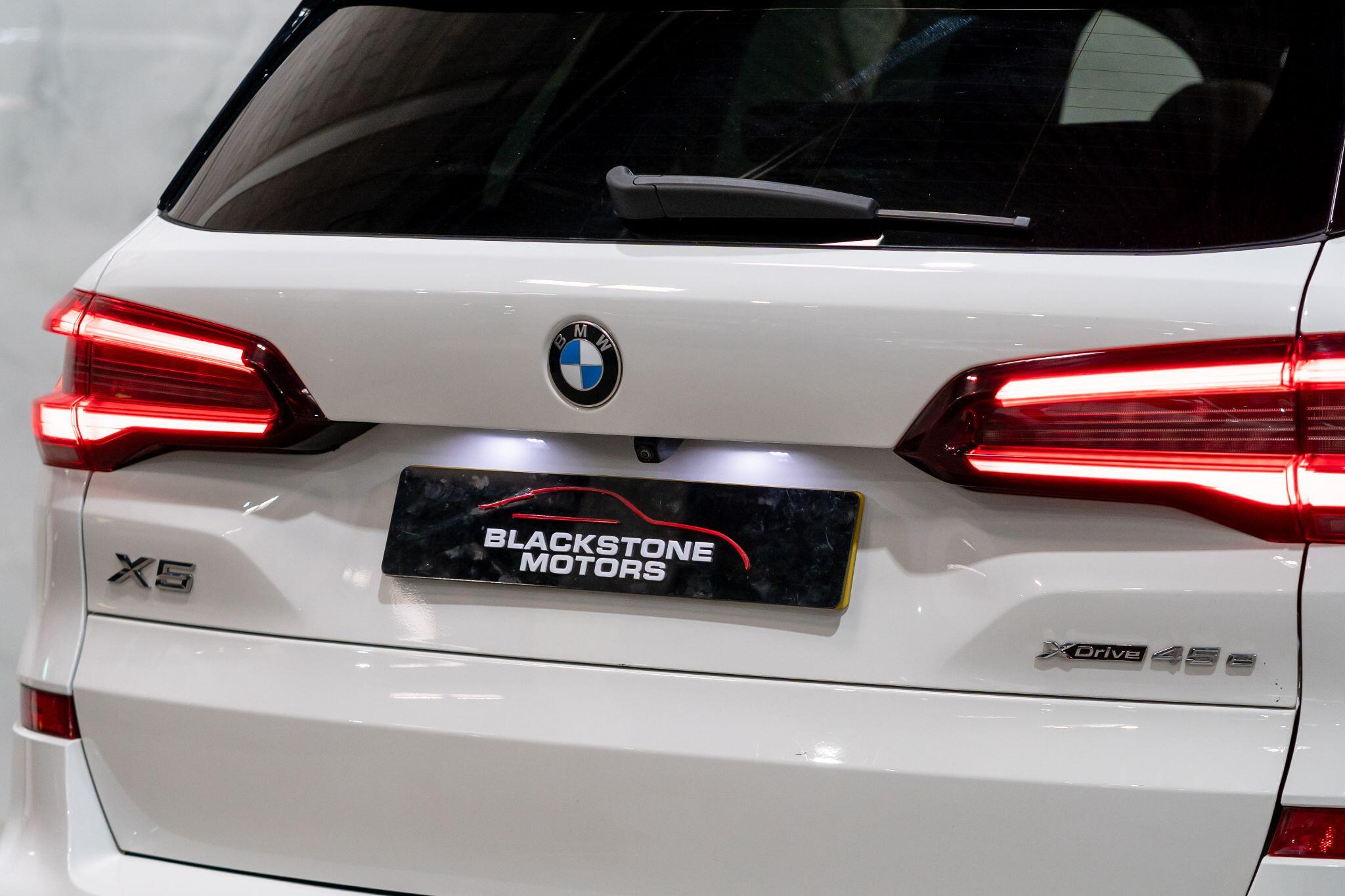BMW X5 view 45