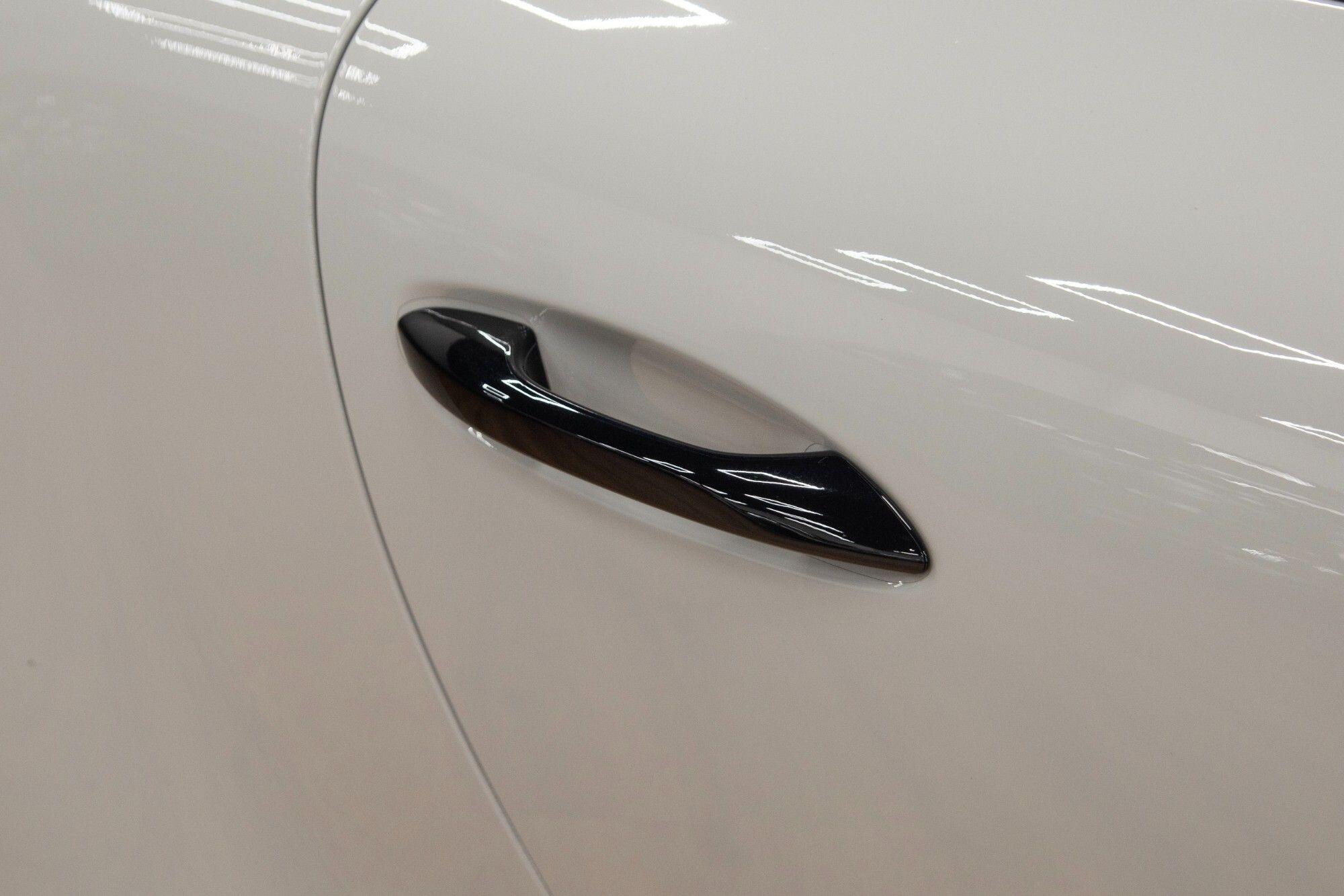 Porsche 911 view 15