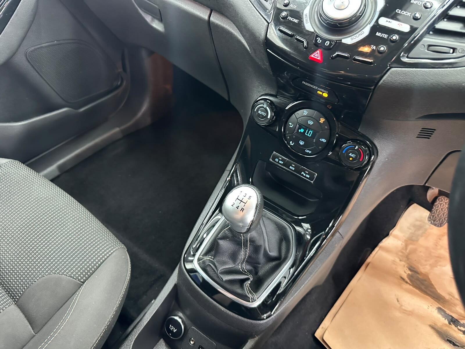 Ford Fiesta view 44