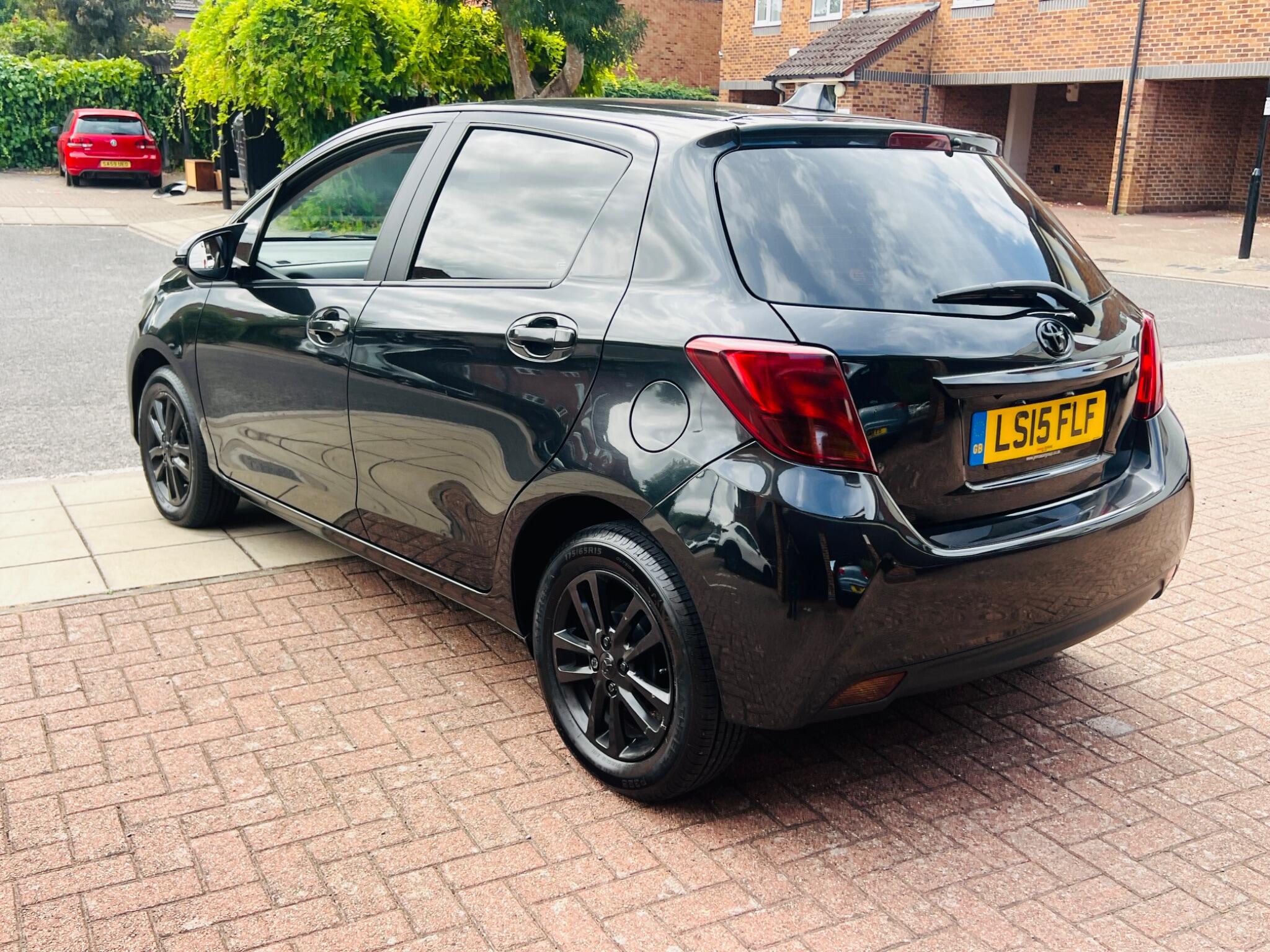 Toyota Yaris view 15