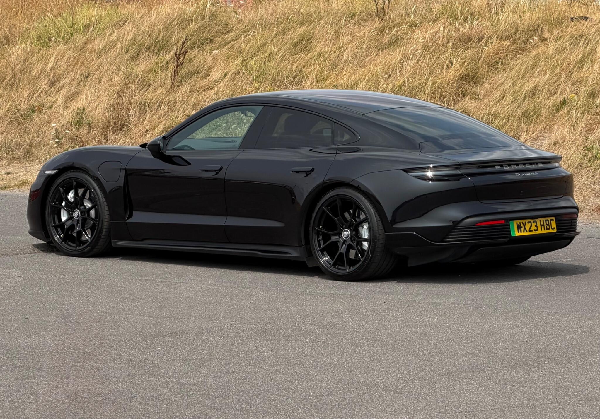 Porsche Taycan view 38