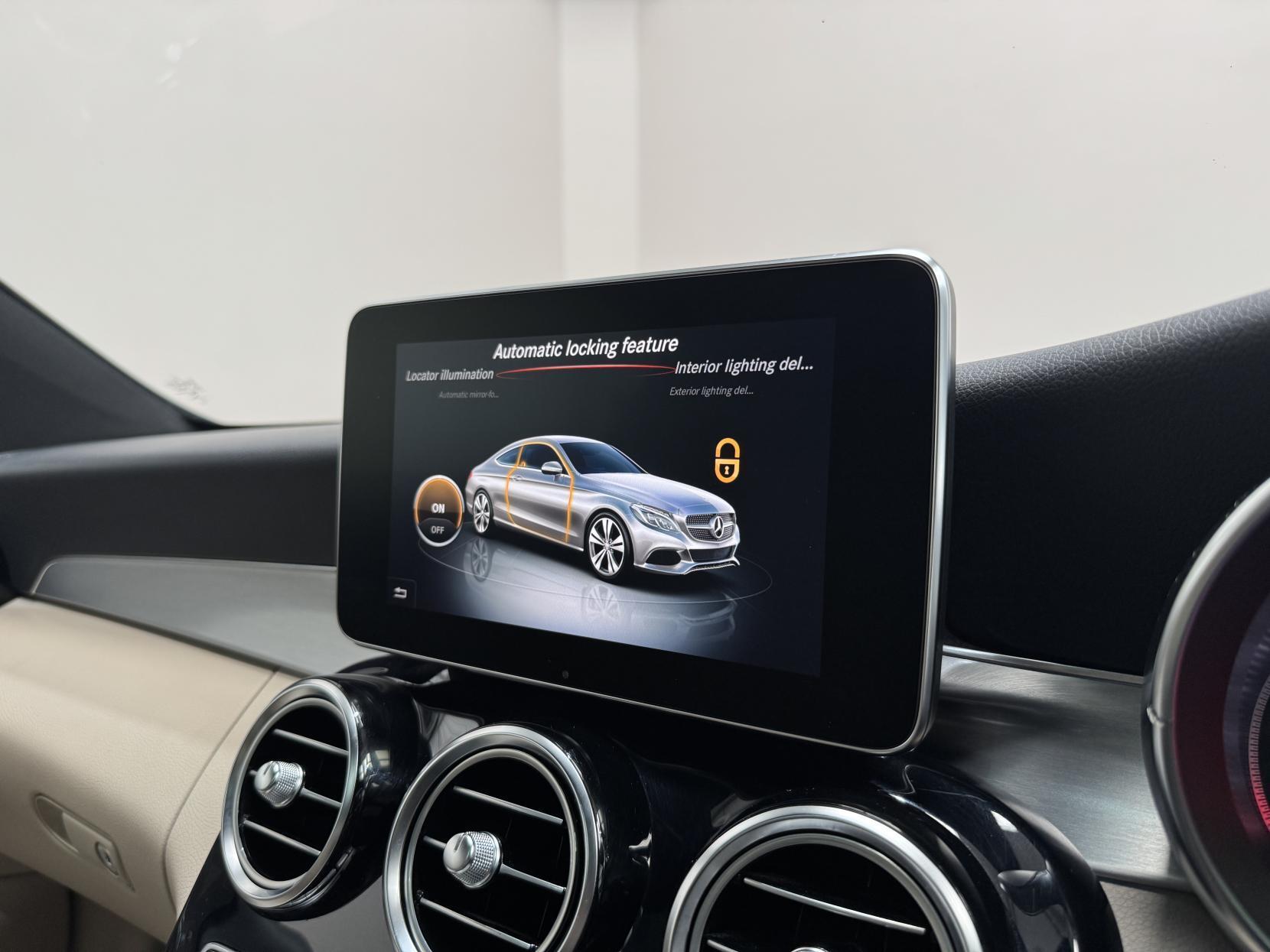 Mercedes-Benz C Class view 33