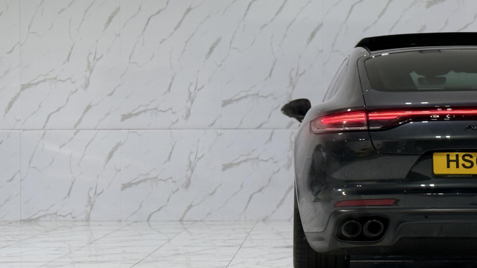 Porsche Panamera view 36