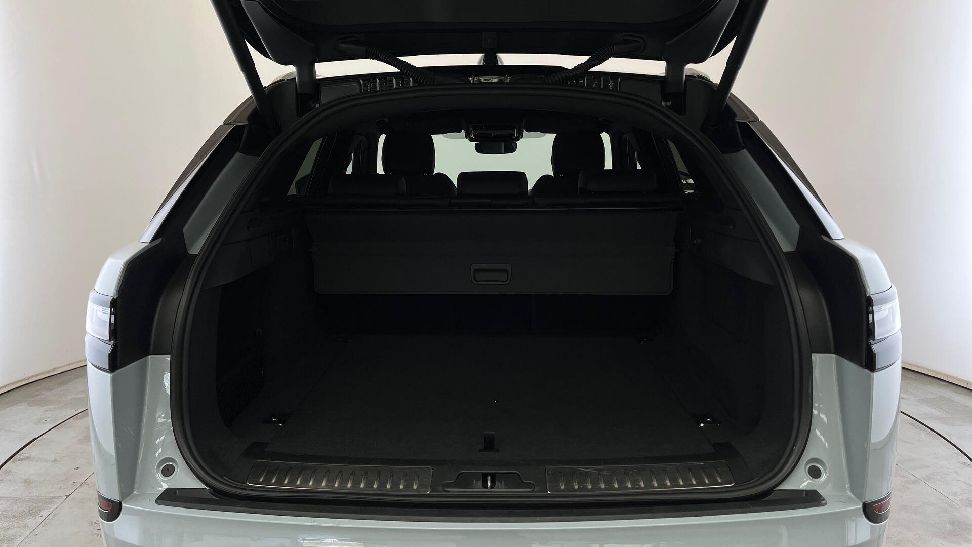 Land Rover Range Rover Velar view 10