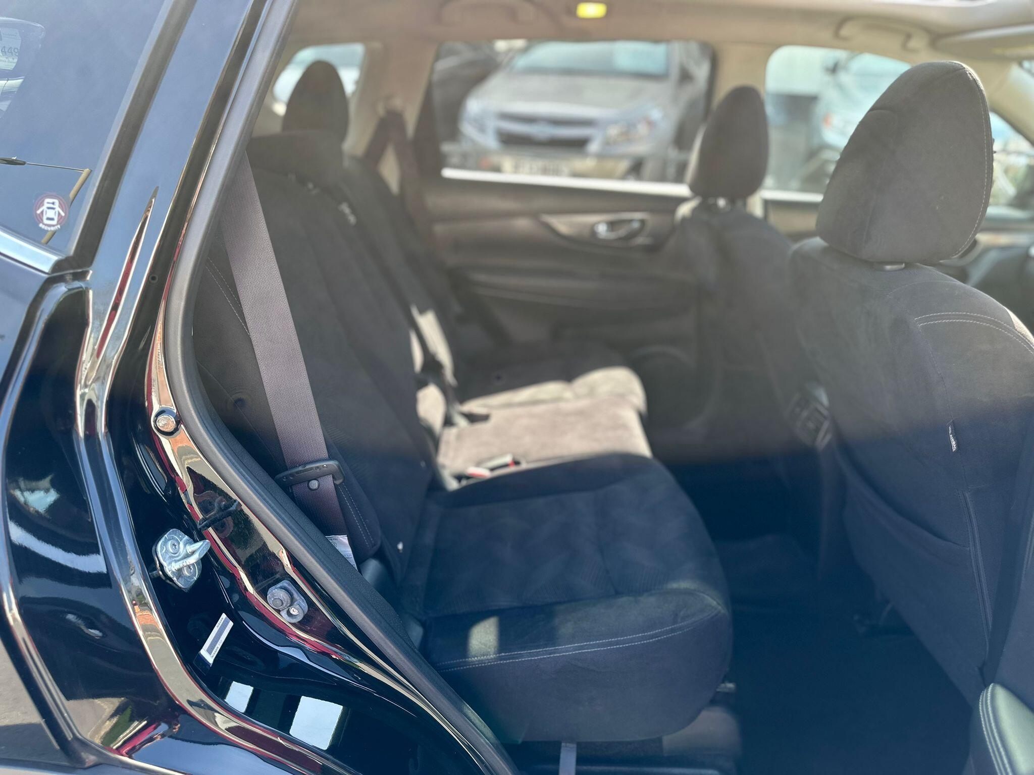 Nissan X-Trail view 22