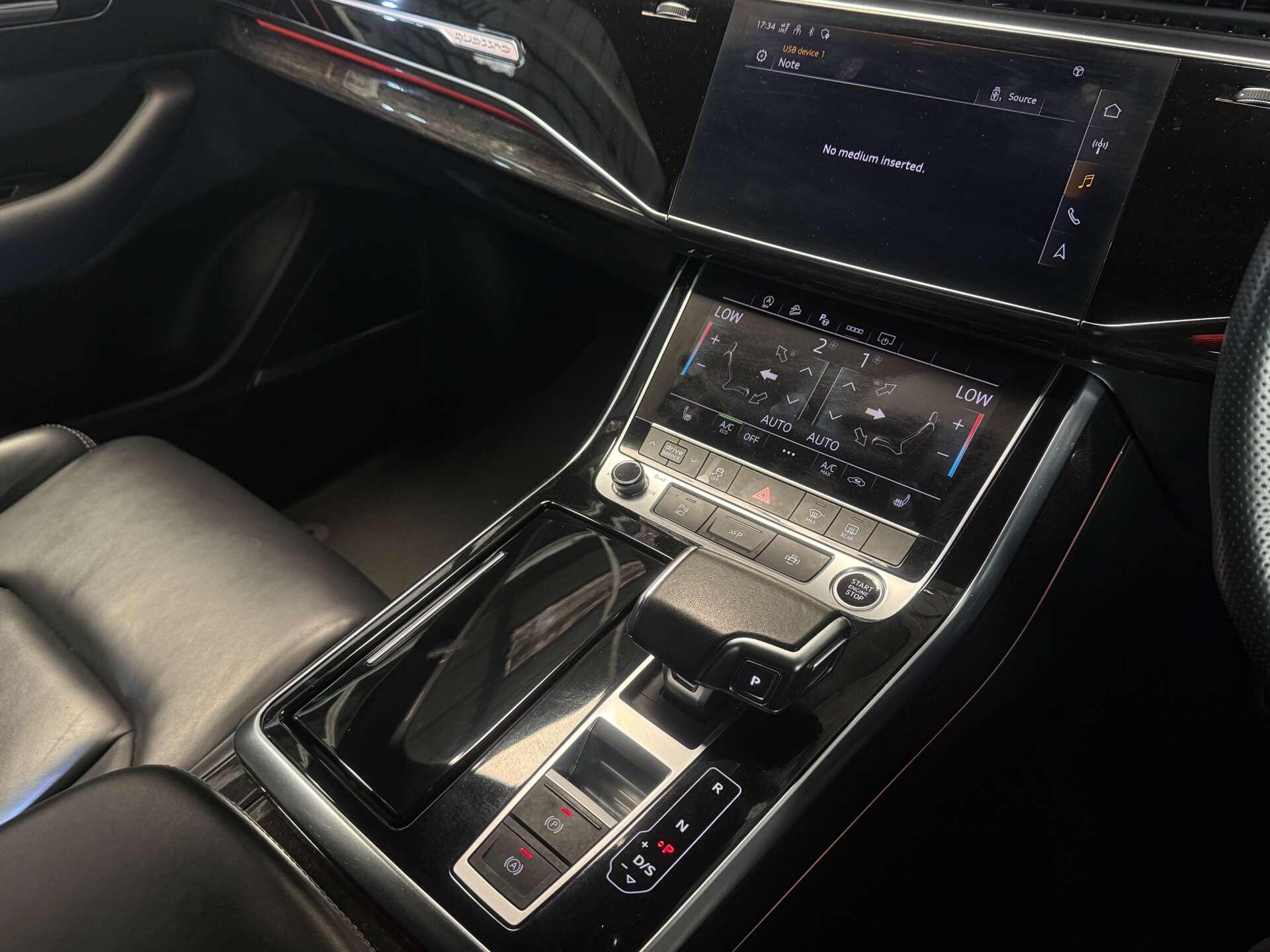 Audi Q7 view 26