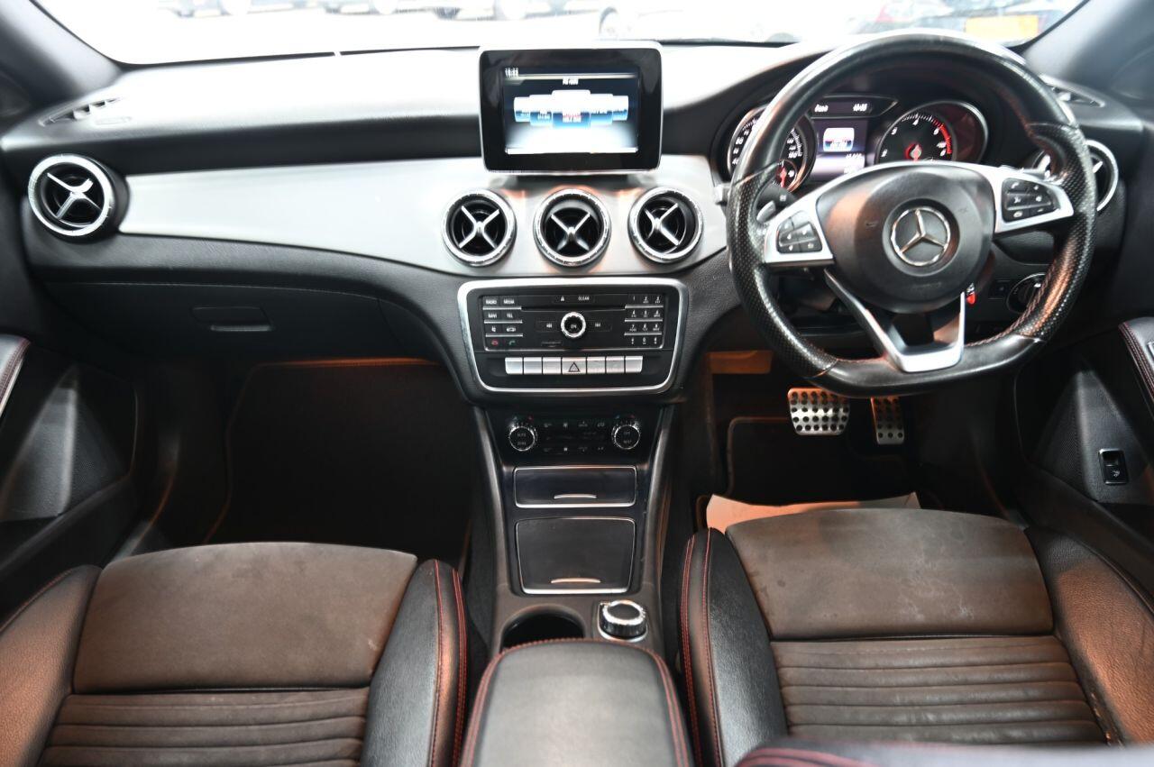Mercedes-Benz Cla view 14