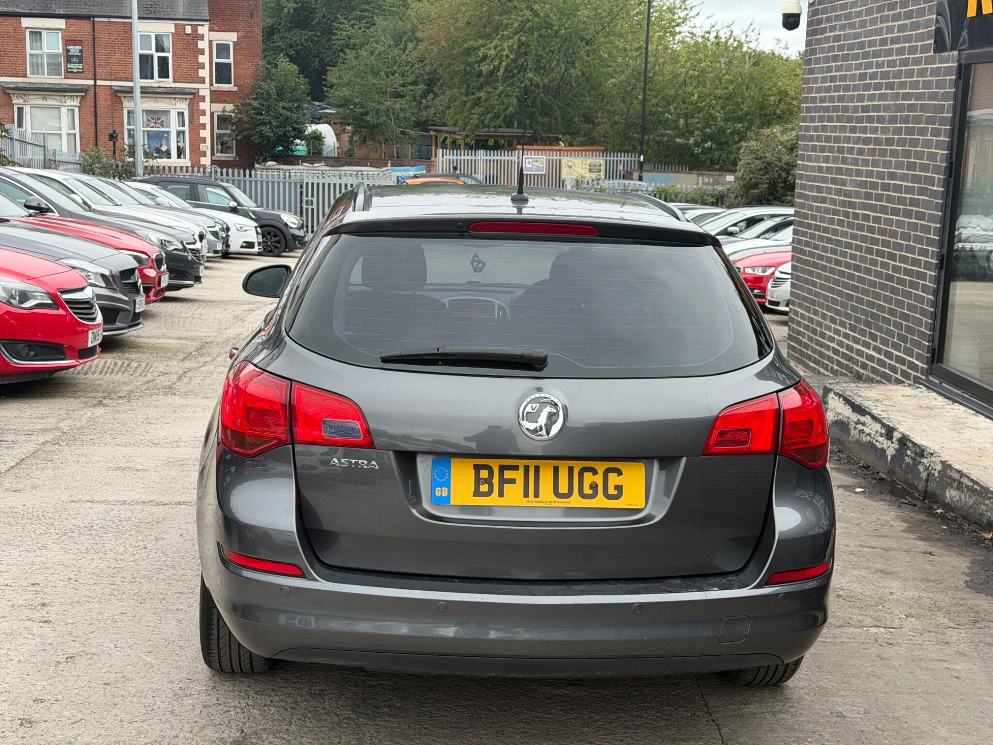 Vauxhall Astra view 11