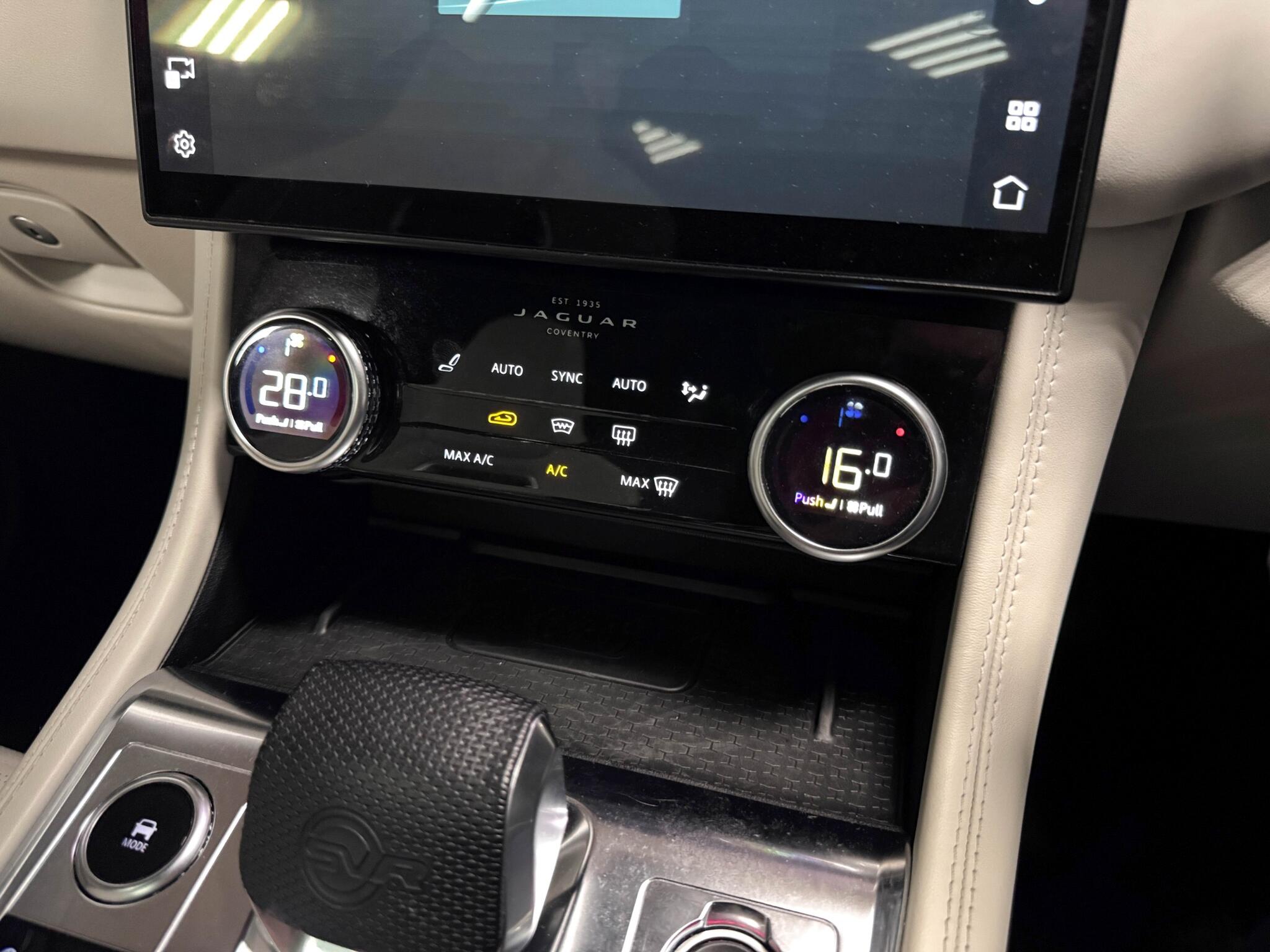 Jaguar F-Pace view 35