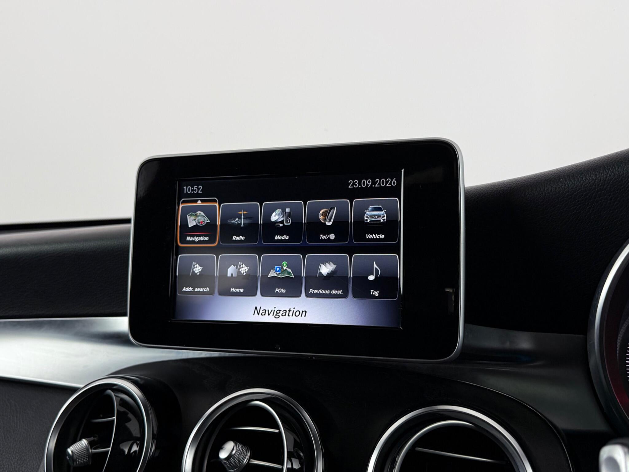 Mercedes-Benz GLC view 24
