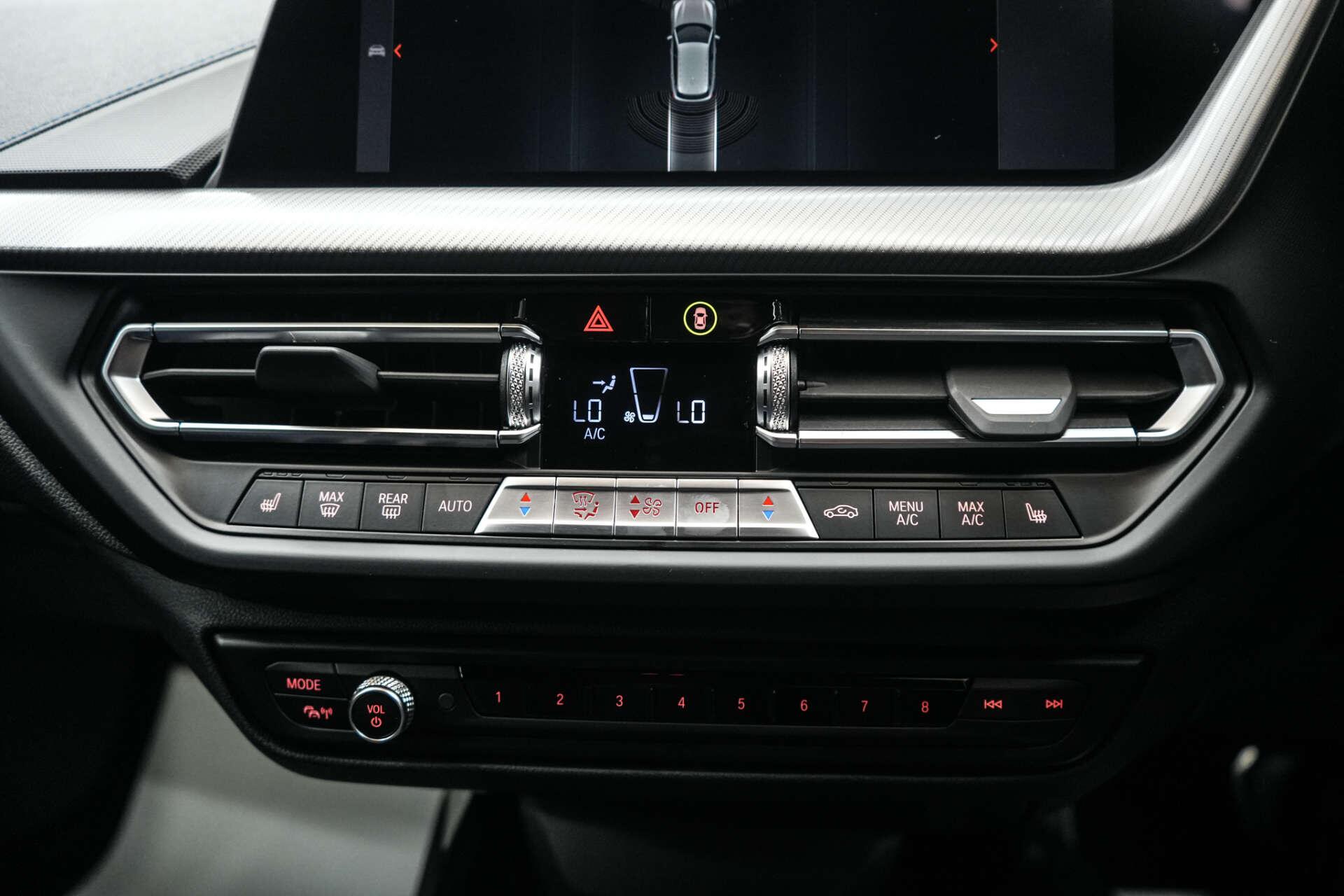 BMW 1 Series view 37
