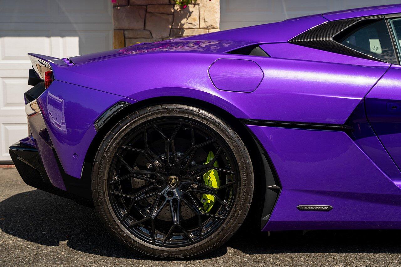 Lamborghini Temerario view 7