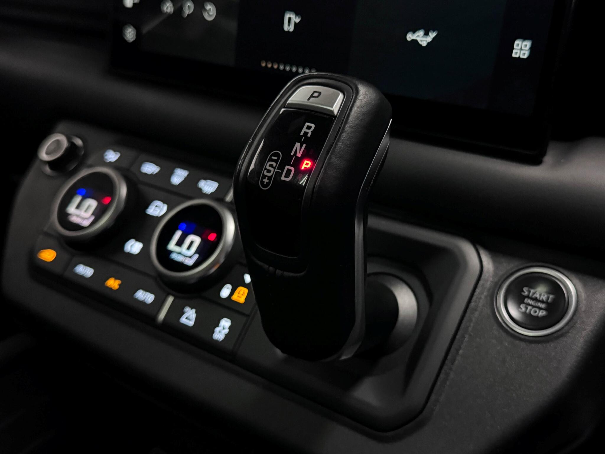 Land Rover Defender view 44