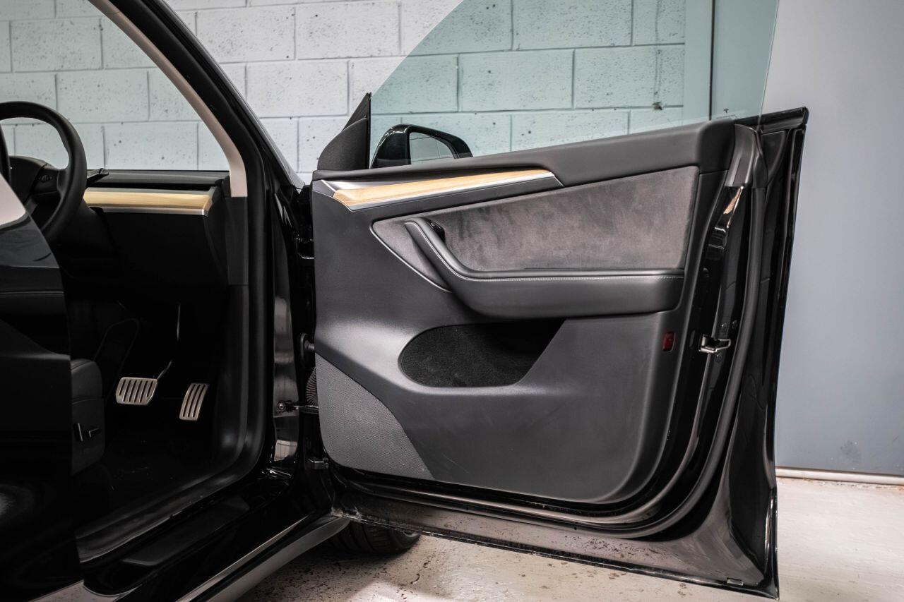 Tesla Model Y view 7