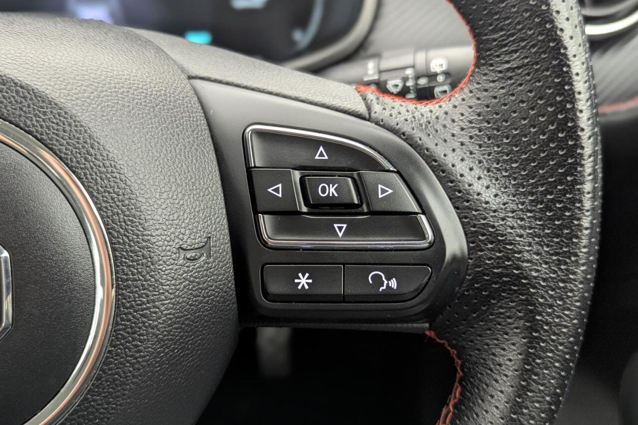 MG ZS view 31