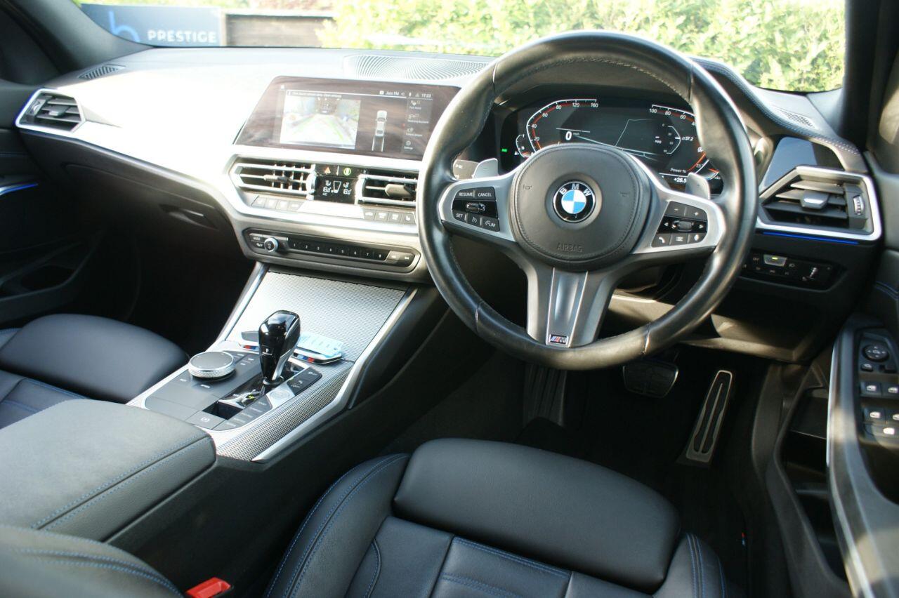 BMW 3 Series view 3