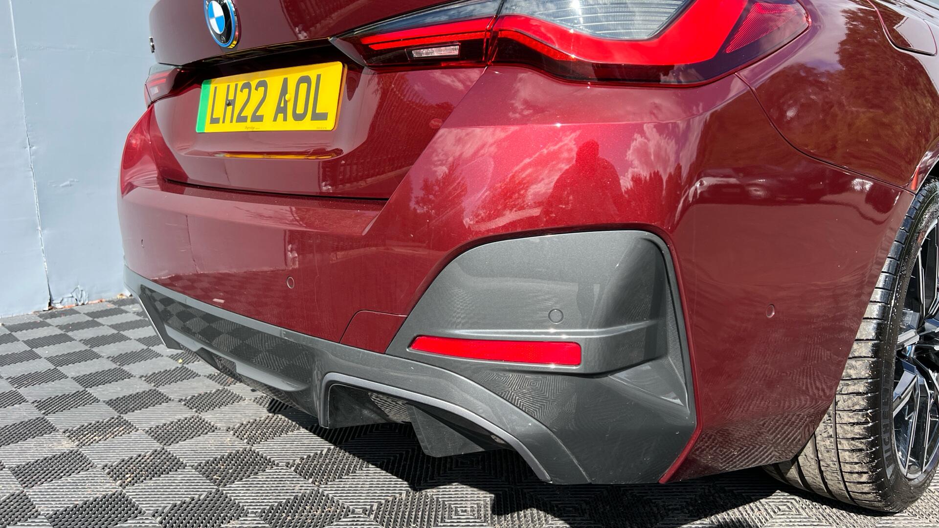 BMW I4 view 28