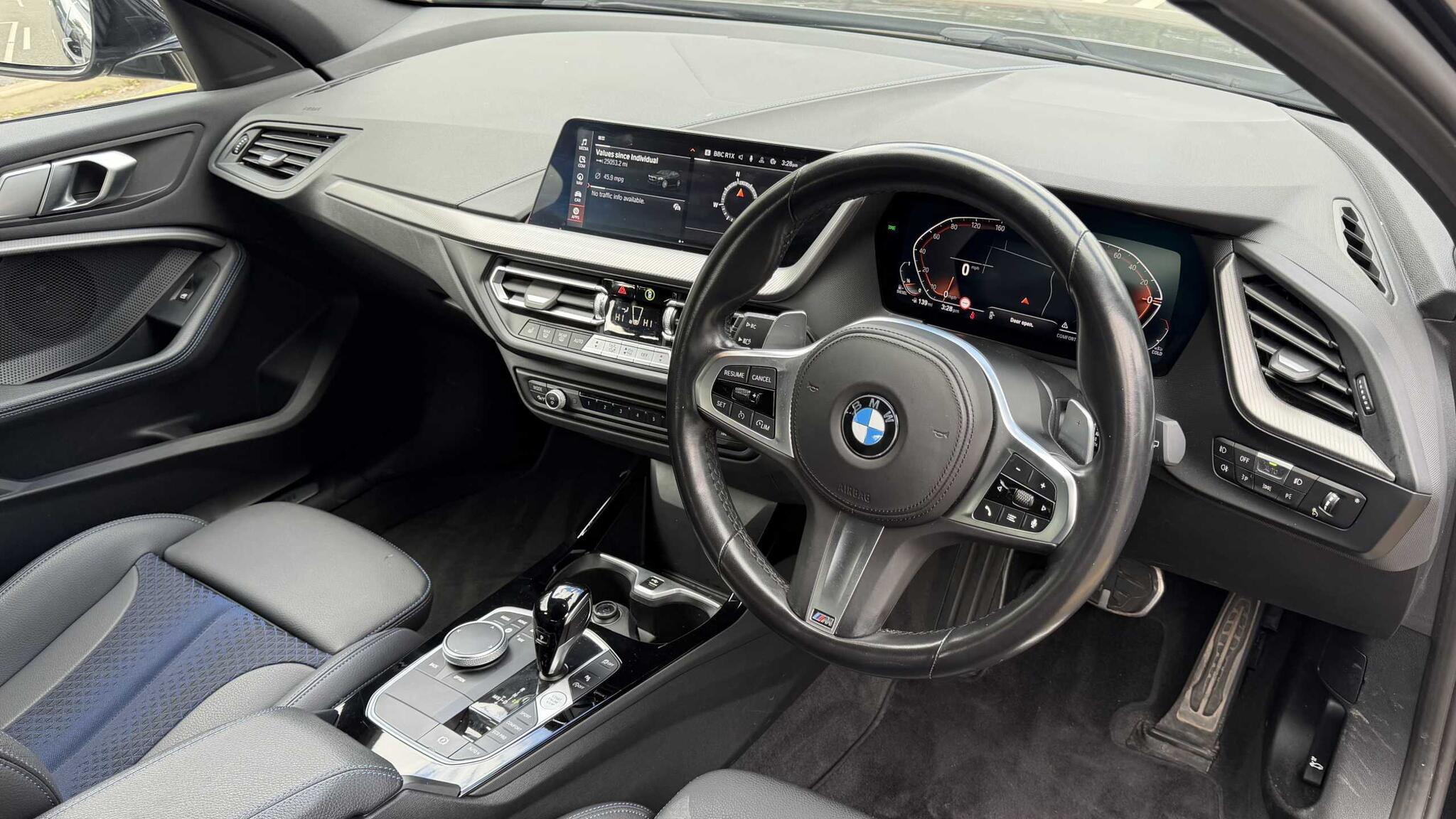 BMW 1 Series view 7