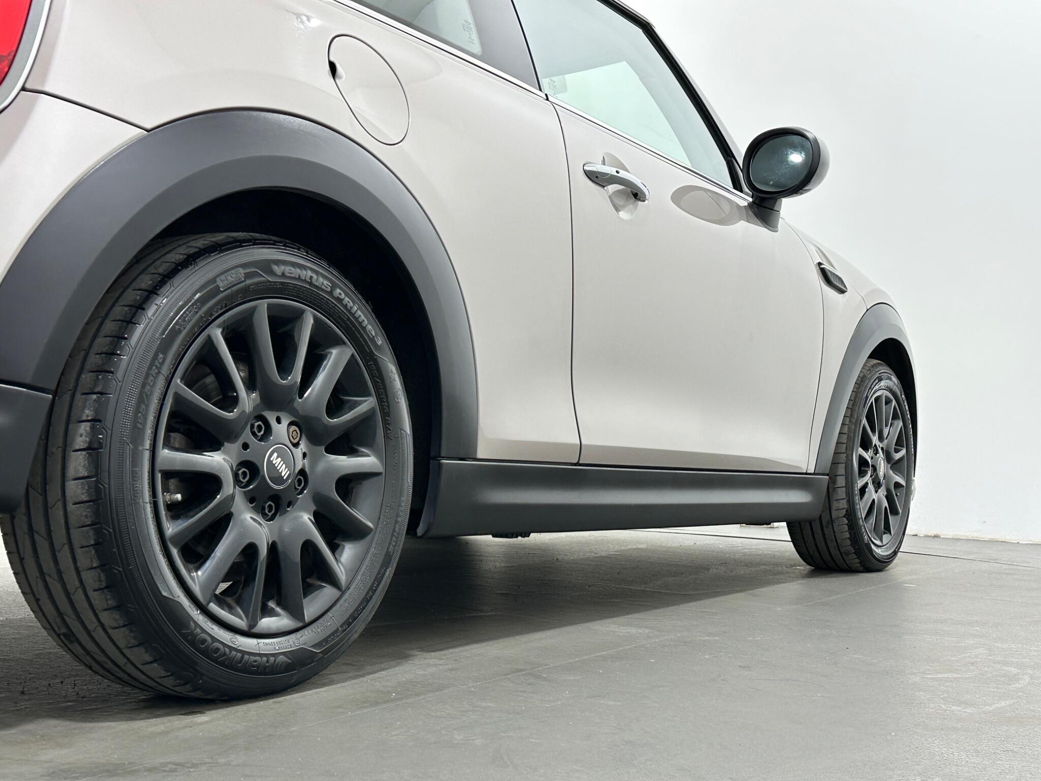 Mini Hatch view 46