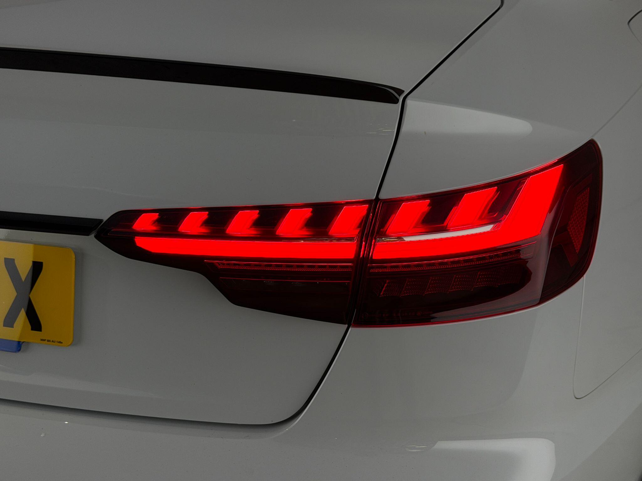 Audi A4 view 11