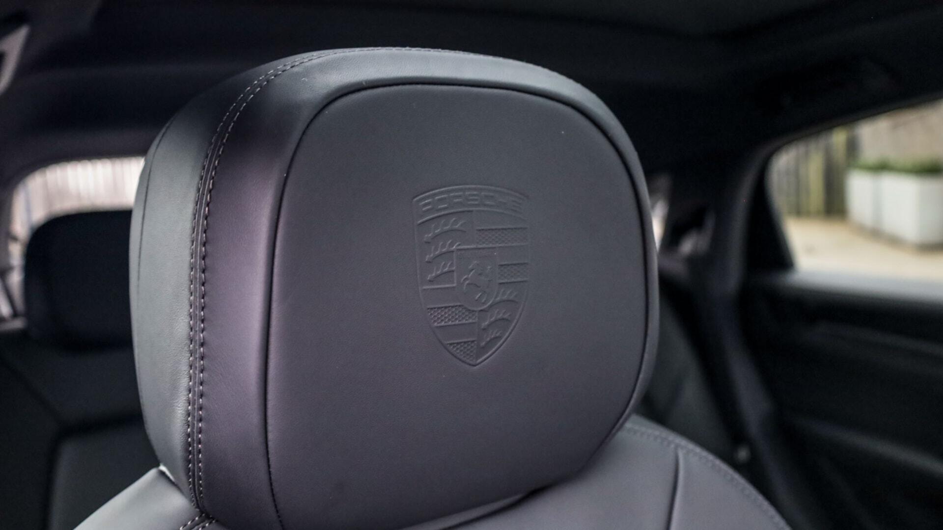 Porsche Cayenne view 21