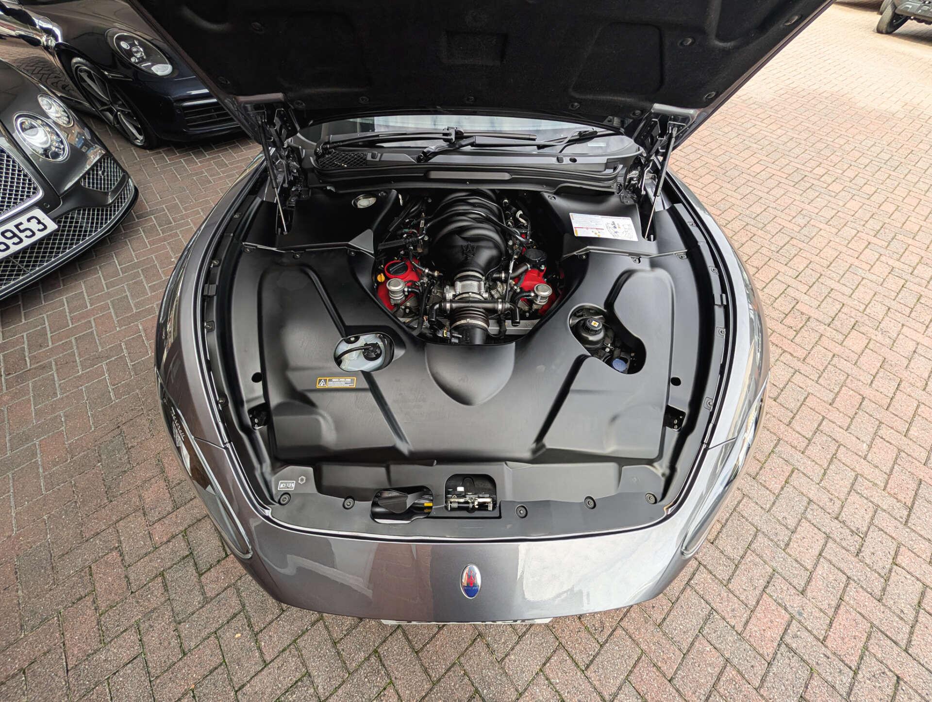 Maserati Grancabrio view 26